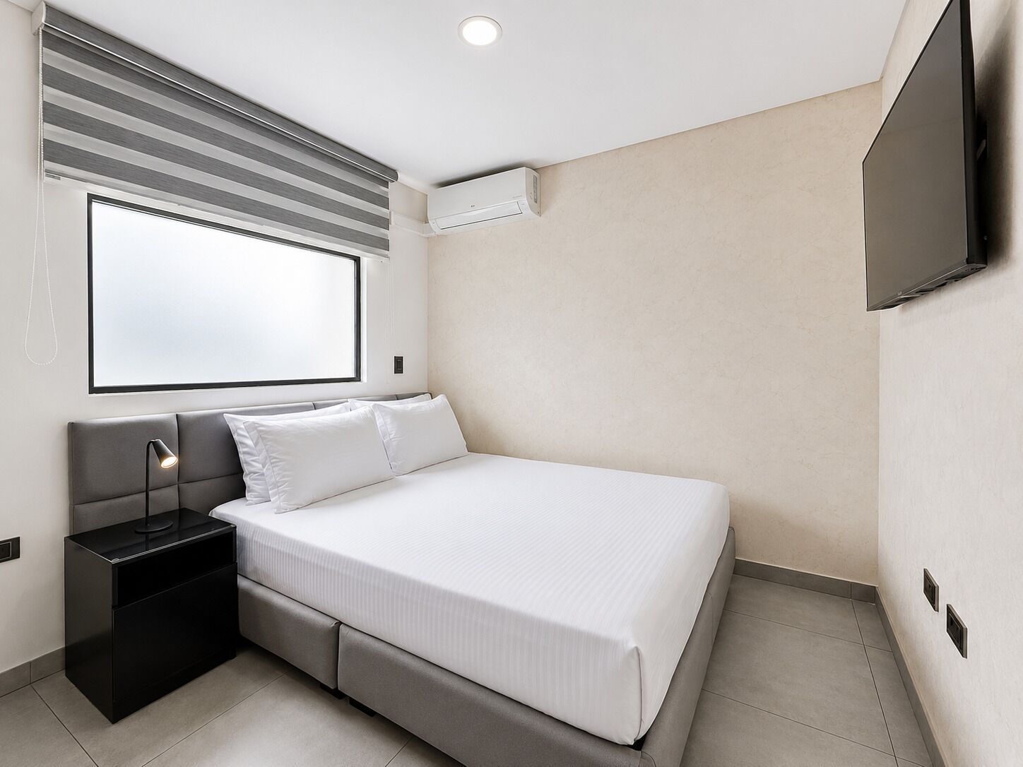Appartement Deluxe | Rideaux occultants, fer et planche à repasser, Wi-Fi gratuit