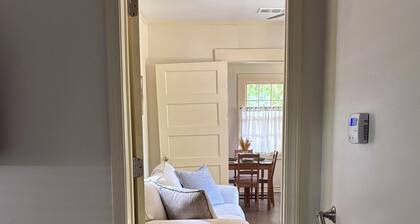 Peaceful cottage in quaint Columbus, GA.