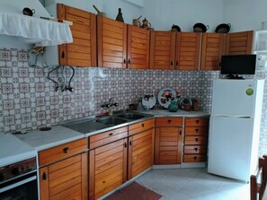 Private kitchen - Appartment in center 2-bedroom apartment in São Bartolomeu de Messines (São Bartolomeu de Messines)