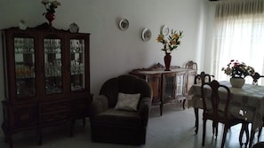 Dining - Appartment in center 2-bedroom apartment in São Bartolomeu de Messines (São Bartolomeu de Messines)