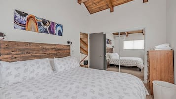 3 chambres, fer et planche à repasser, Wi-Fi gratuit, draps fournis