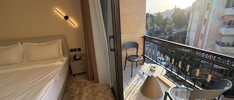 Apartment, 1 Bedroom, Accessible, Smoking | Balcony