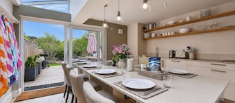 Hydrangea House -  a managed house that sleeps 10 guests  in 4 bedrooms