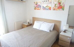 Room - Vrbo Property (Le Grau-du-Roi)