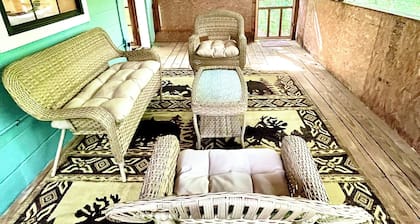 Honey Bear- Charming Pigeon Forge Cabin only seconds from the Parkway