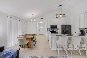 Dining - Beautiful updated home in the heart of The Colony (The Colony)