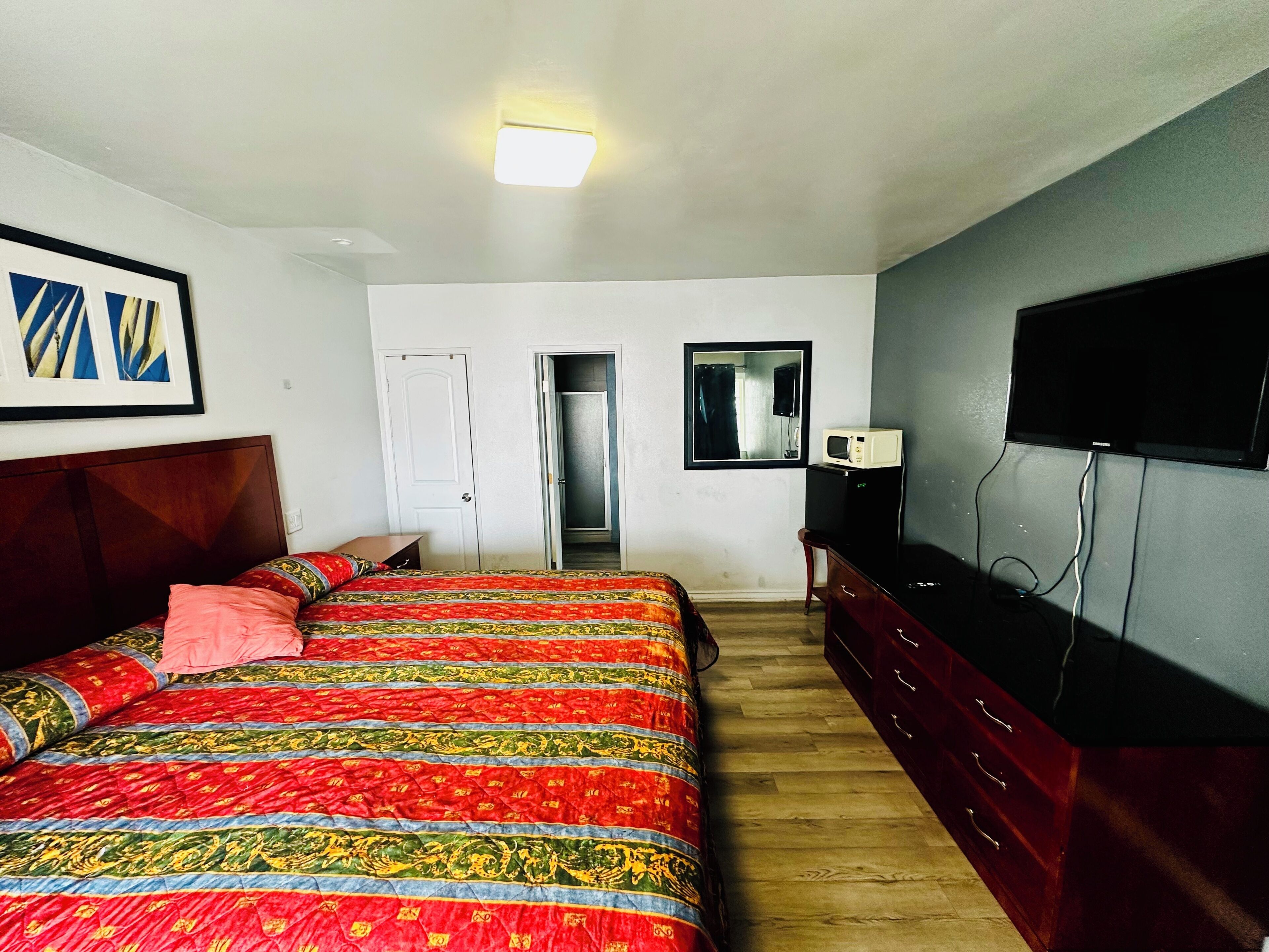 Deluxe Suite, Patio, Garden View | Laptop workspace, free WiFi