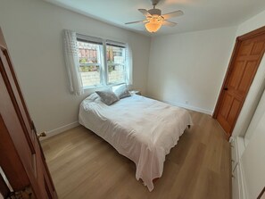 Internet, bed sheets - Beautiful 2/2 condo in Laguna Beach, view, steps to beach, down town, trolly. (Laguna Beach)