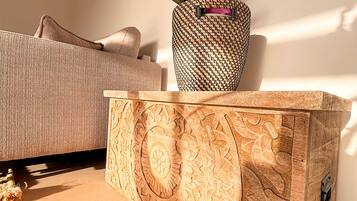 Deluxe Apartment, Private Pool, Garden View | Interior