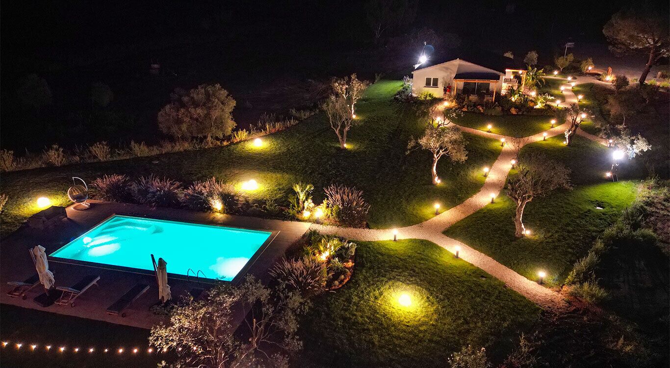Deluxe Apartment, Private Pool, Garden View | Bahagian luar