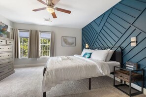Room - Chic Contemporary Home w/ Park + Garage/Pets ok (Conroe)