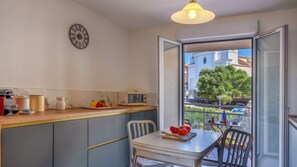 Dining - Casa Luiggina – Appartement de charme avec vue mer au cœur de L’Île-Rousse (L'Île-Rousse)