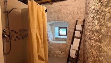 Dreibettzimmer | Badezimmer