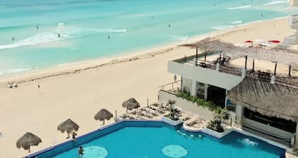 Ventanas al Paraiso Apartments Cancun