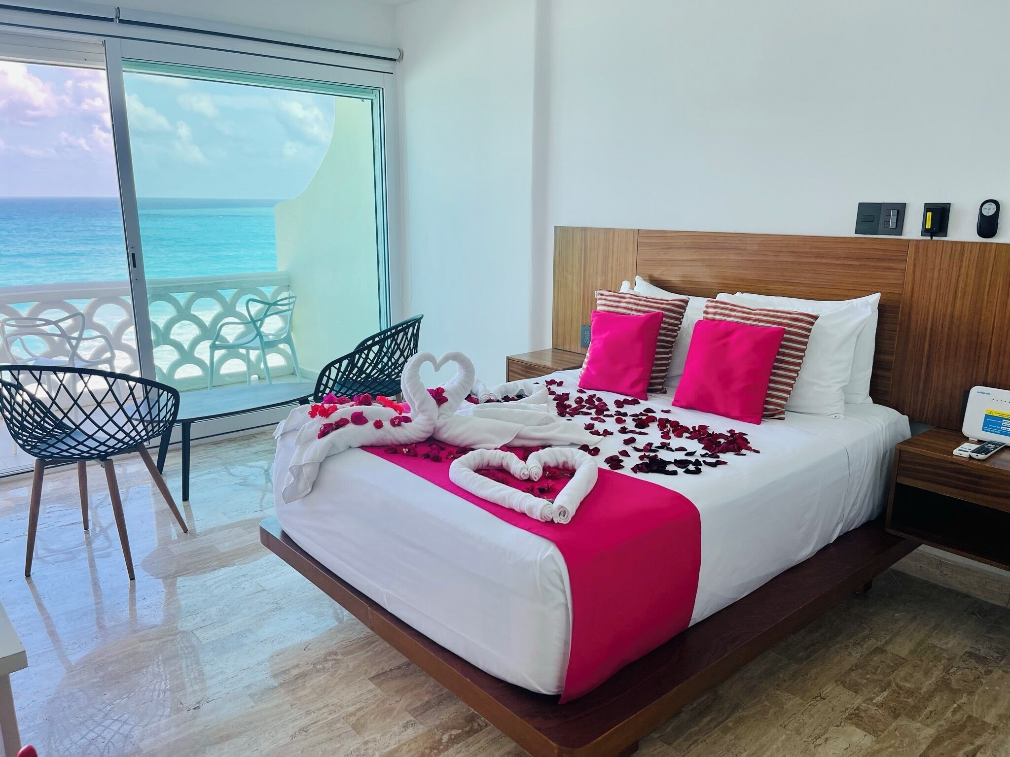 Suíte estúdio superior, sacada, vista para o oceano | Roupas de cama premium