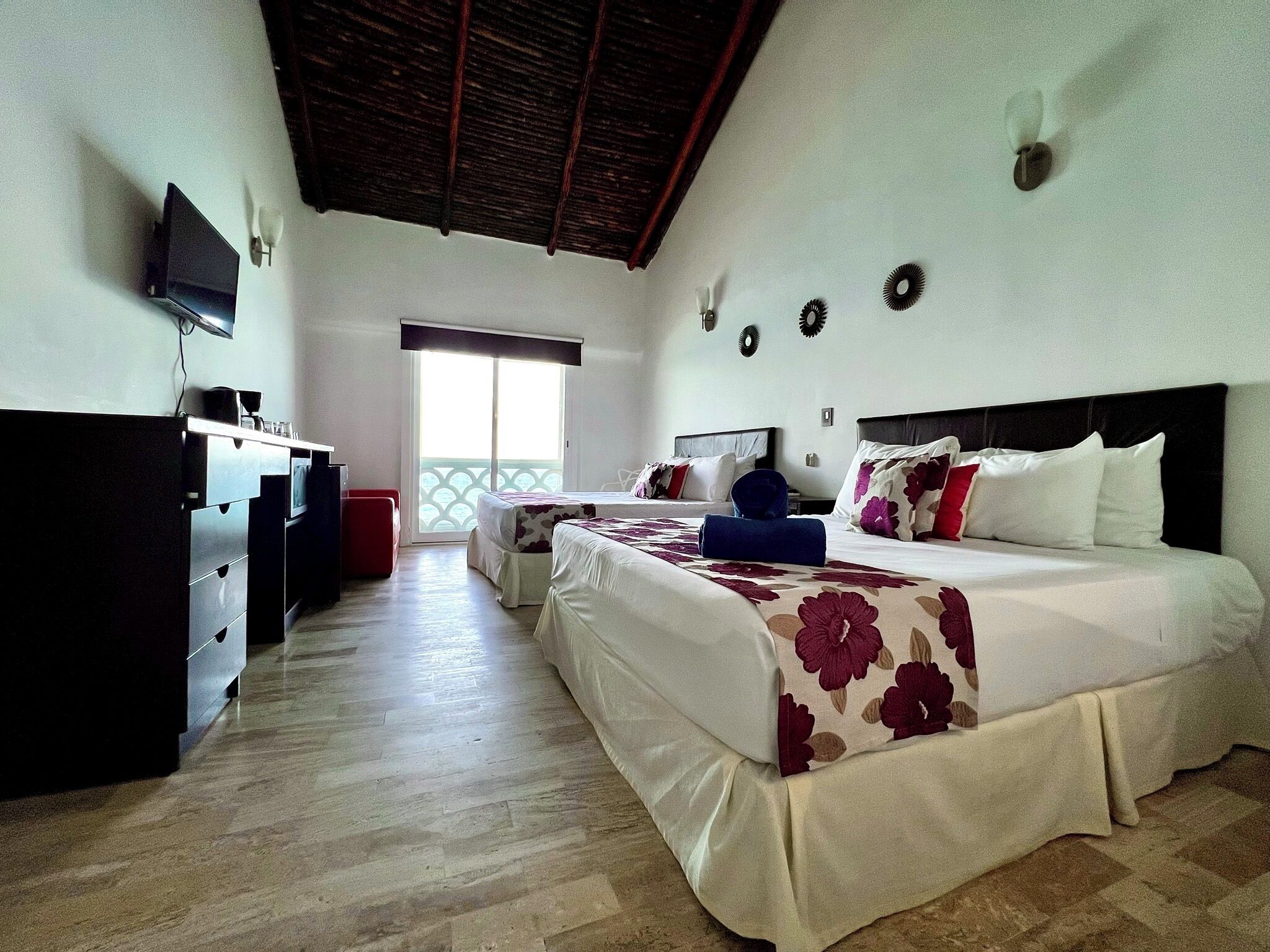 Quarto superior, vista para o oceano | Roupas de cama premium