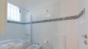 Apartment | Bathroom