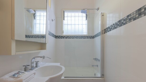 Apartment | Bathroom