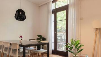 Apartment | Dining