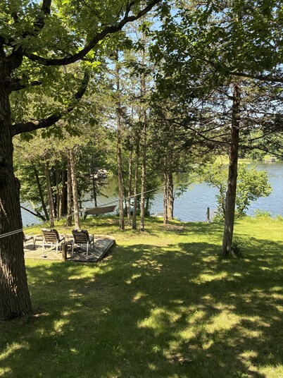 Private and Cozy 2-Bedroom Cabin on Lake Marie in South Haven, MN