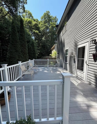Spacious 5-bedroom house in charming Raleigh