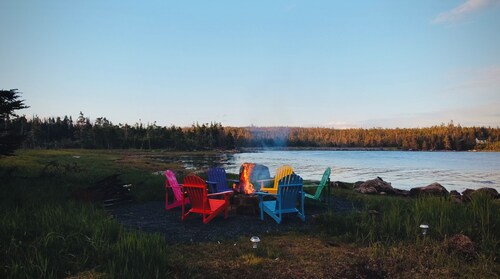 Waterfront Cottage | 3BR | Pet Friendly