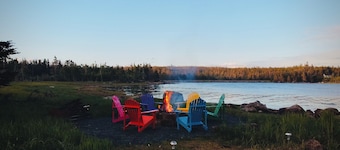 Waterfront Cottage | 3BR | Pet Friendly
