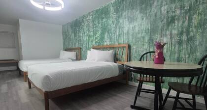 *New* Marina Motor Lodge