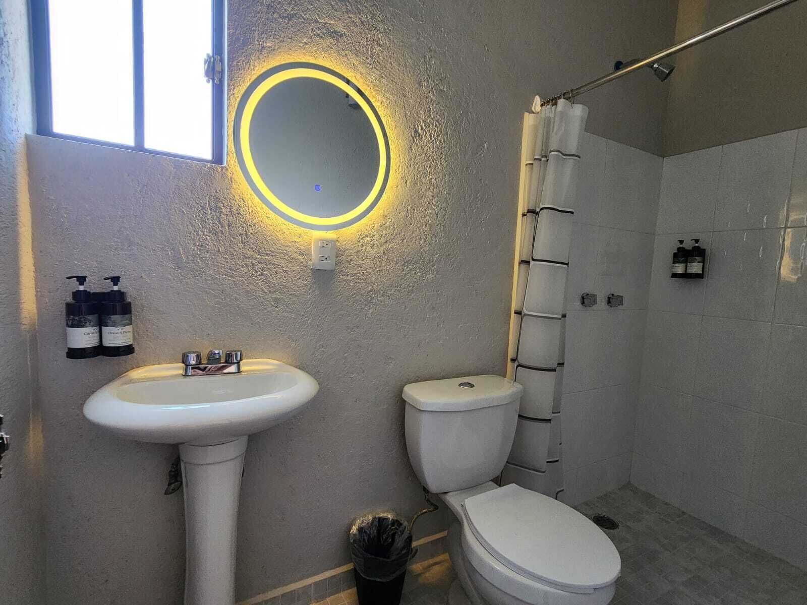 Doppia Comfort | Bagno | Doccia, asciugamani, sapone, shampoo