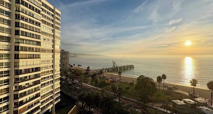 Beachfront Apartment w/ Ocean Views & Free Parking