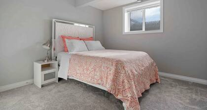 Modern & Spacious Home near Calgary – Perfect Family Getaway