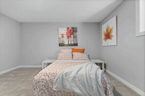 2 chambres, fer et planche à repasser, Wi-Fi, draps fournis