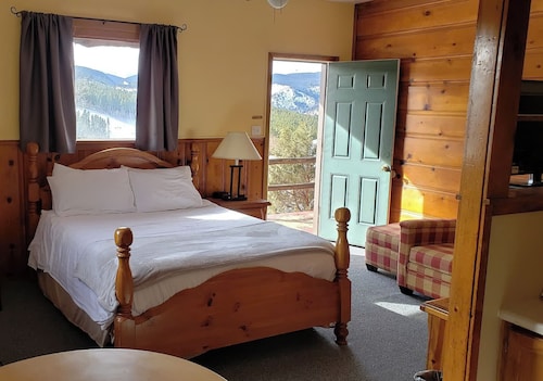 Sundance Lodge