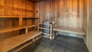 Sauna - Lakefront & Views! Hilton Suite in South Lake Tahoe (South Lake Tahoe)