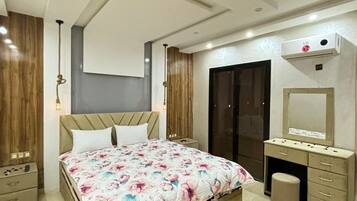 2 Schlafzimmer, Bügeleisen/Bügelbrett, Internetzugang, Bettwäsche