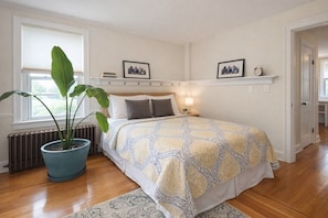 Room - Great for group events, pool parties, and chefs looking to cook for large groups. (Eliot)