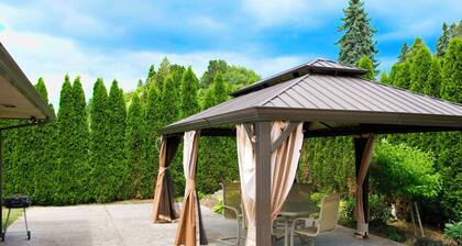 Spacious Home• Gazebo• BBQ• Full Kitchen• 3BR