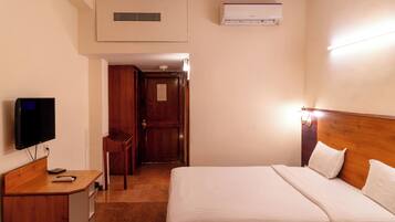 In-room safe, iron/ironing board, free WiFi