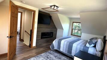 Travel cot, free WiFi, bed sheets