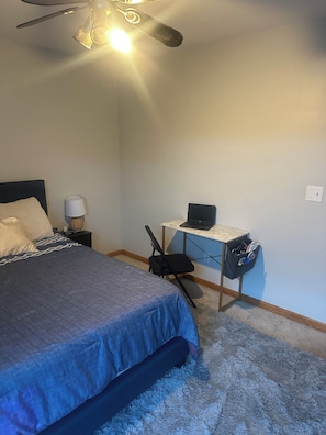 3 dormitorios, tabla de planchar con plancha, wifi y ropa de cama