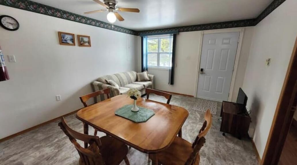 Crocker Cabins Unit 3 - Offers A Selfcontained Efficiency Unit In Gros Morne. - Newfoundland and Labrador
