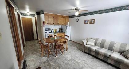 Crocker Cabins Unit 3 - offers a self‑contained efficiency unit in Gros Morne.