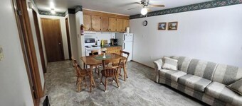 Crocker Cabins Unit 3 - offers a self‑contained efficiency unit in Gros Morne.