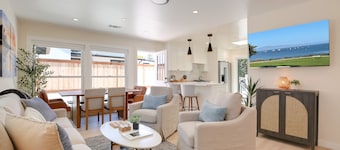 NEW! Sea Breeze Cottage - Remodeled, A/C, Indoor/Outdoor Retreat