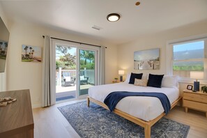 Iron/ironing board, travel cot, free WiFi, bed sheets - NEW! Sea Breeze Cottage - Remodeled, A/C, Indoor/Outdoor Retreat (Santa Barbara)