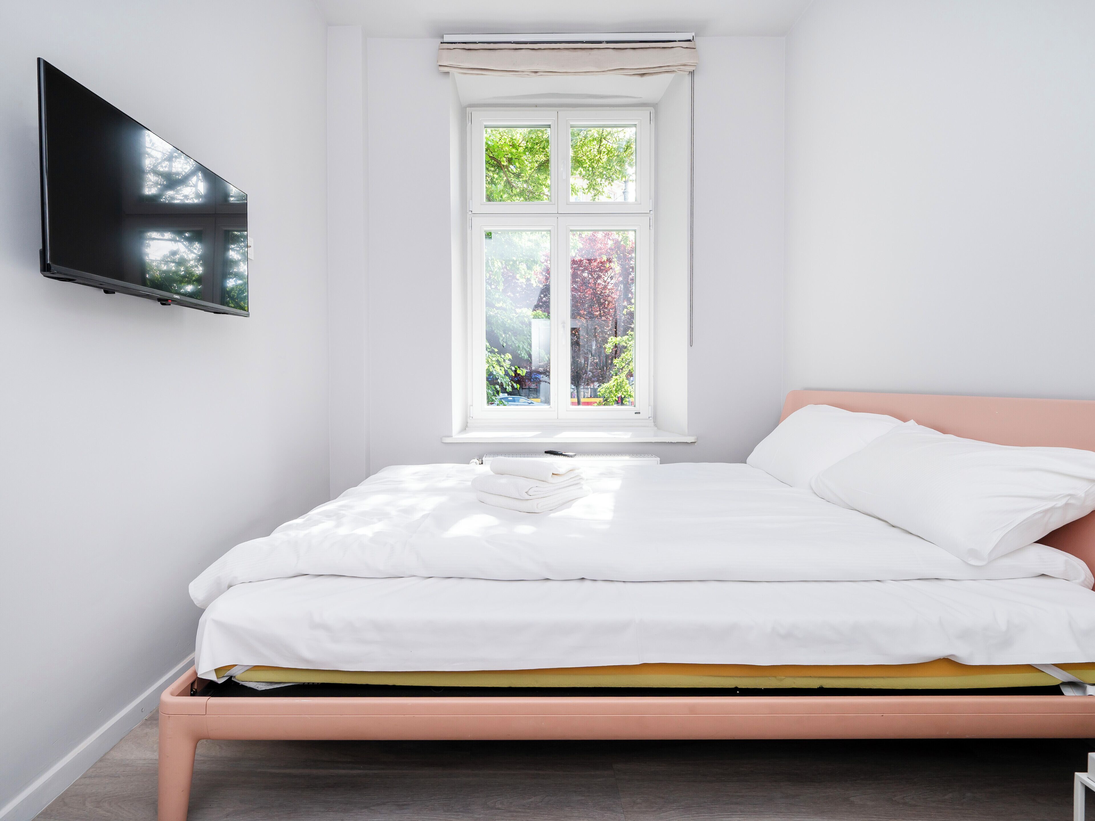 1 habitación, tabla de planchar con plancha, wifi y ropa de cama 
