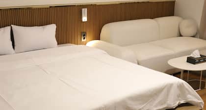 LANTANA Hotel