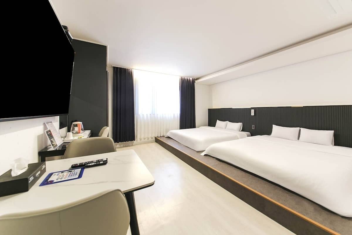 Family Twin Room