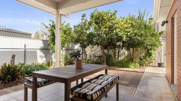 Apartment | Garden
