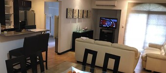 Suite F, 2BR / 2BA in San Pedro Garza García, Centrito Valle